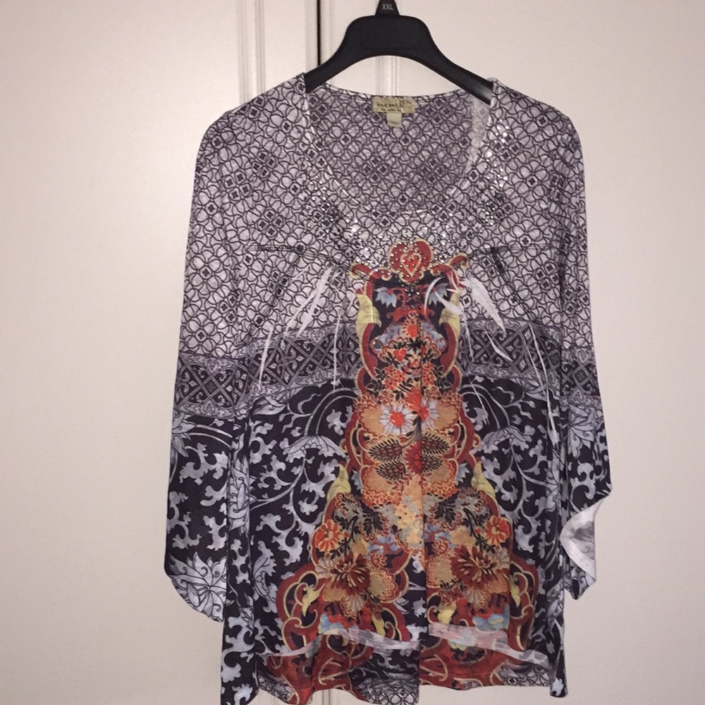 Dressy asymmetrical sleeve tunic